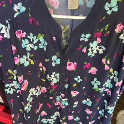 Women’s Size XL Shirt 