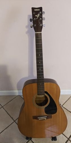 Guitar-Yamaha F310P