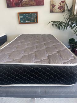 Twin mattress