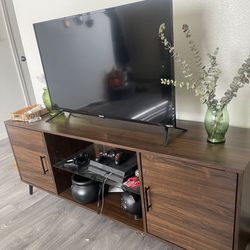 Tv stand & Storage 