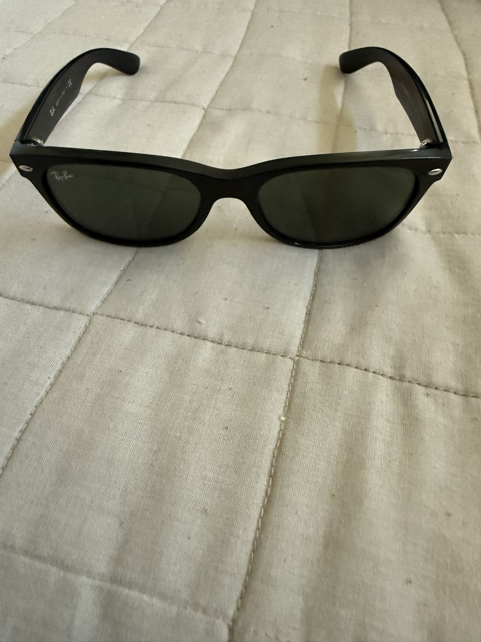 Ray-Ban New Wayfarer Black Sunglasses