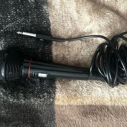 Microphone