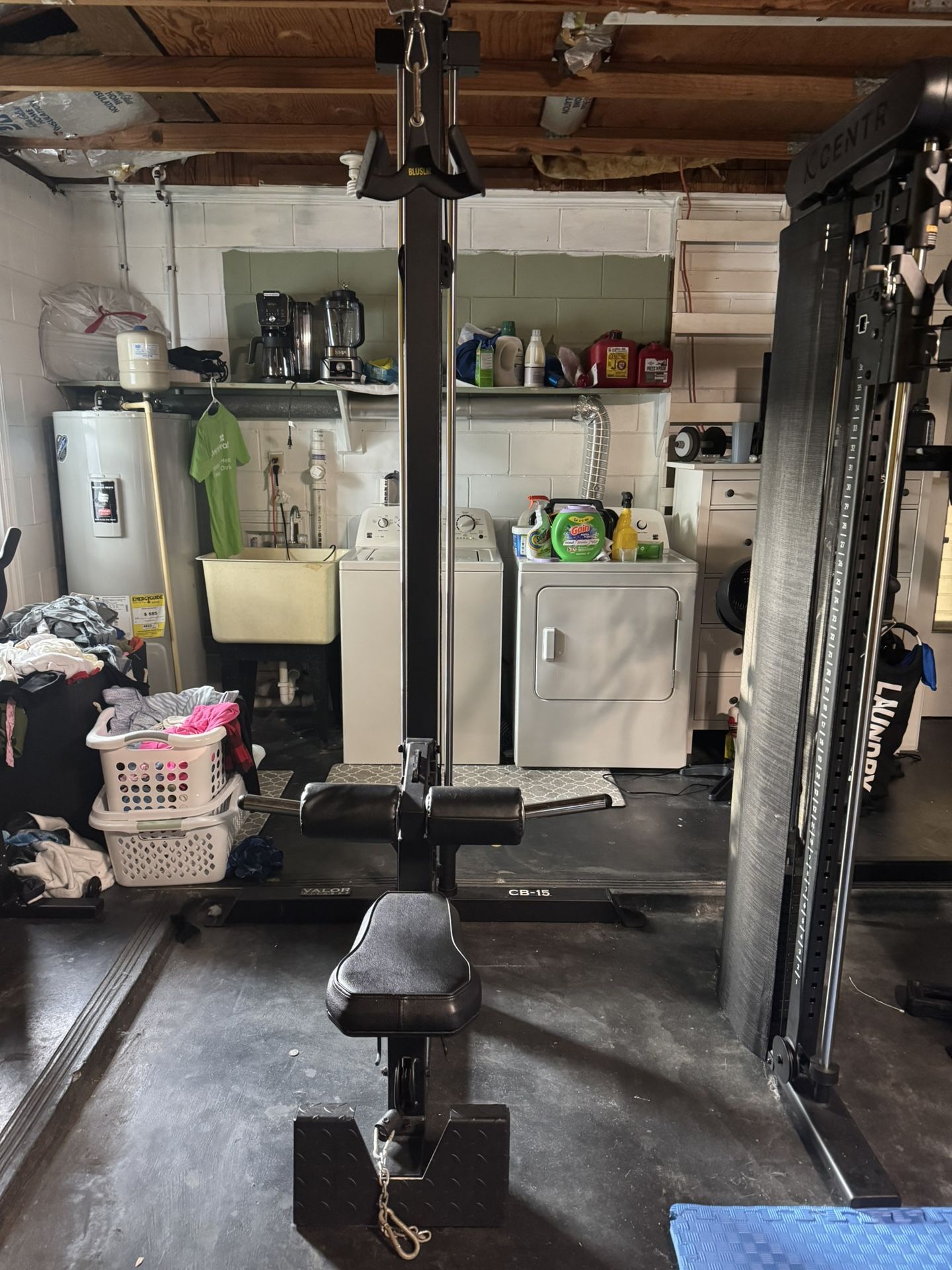 Lat Pulldown Machine