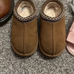 Ugg Little Girls Slippers 