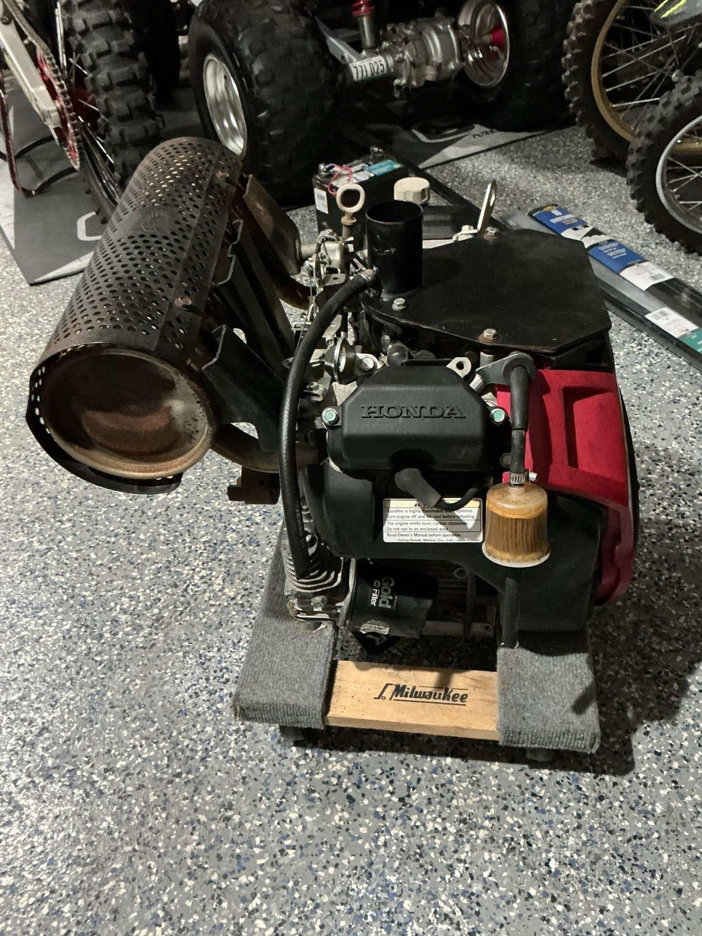 Honda Engines, HONDA V-TWIN HORIZ 630CC HXQZB3 Engine Displacement 688 cc, Engine Type GX Series OHV V-twin Commercial-duty, Shaft Diameter 1 in, Mode