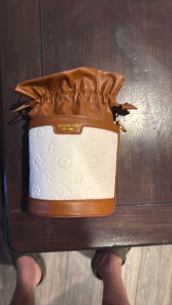 Belaveter bucket bag