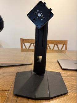 Gaming monitor stand