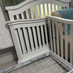 Baby Crib 