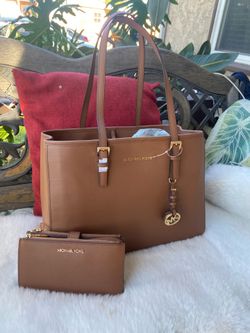 New!!! MICHAEL KORS