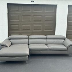 🛋️Sectional Couch/Sofa - Perazzi - Microfiber - Delivery Available 🚛