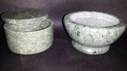Green marble bowls