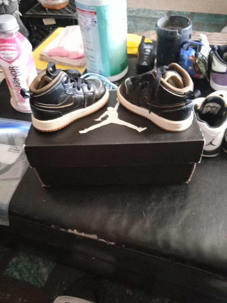 Nice White And Beige And Black Jordans