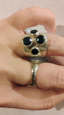 925 silver three stone onyx ring.