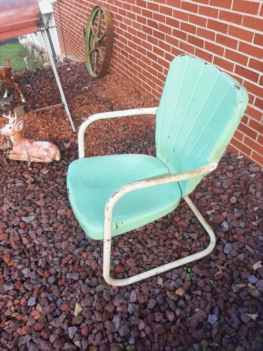 $55 OLD METAL GREEN CHAIR 