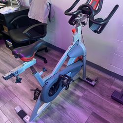 Schwinn AC Sport Indoor Cycle 