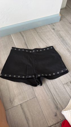 Never worn size 2 princess Polly black shorts