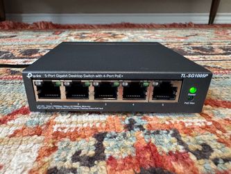 TP-Link 5-port gigabit switch with 4-port Poe+