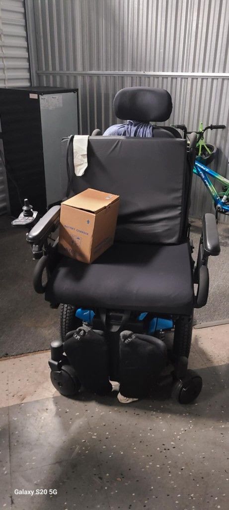 Electric Tilting Chair