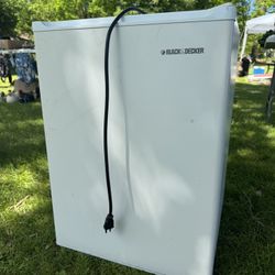Black and Decker Mini Fridge