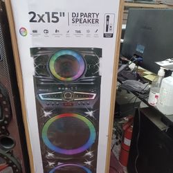 Double 15" Woofers. Rechargeable Battery. Extremely Powerful Bluetooth Party Speaker. Brand New