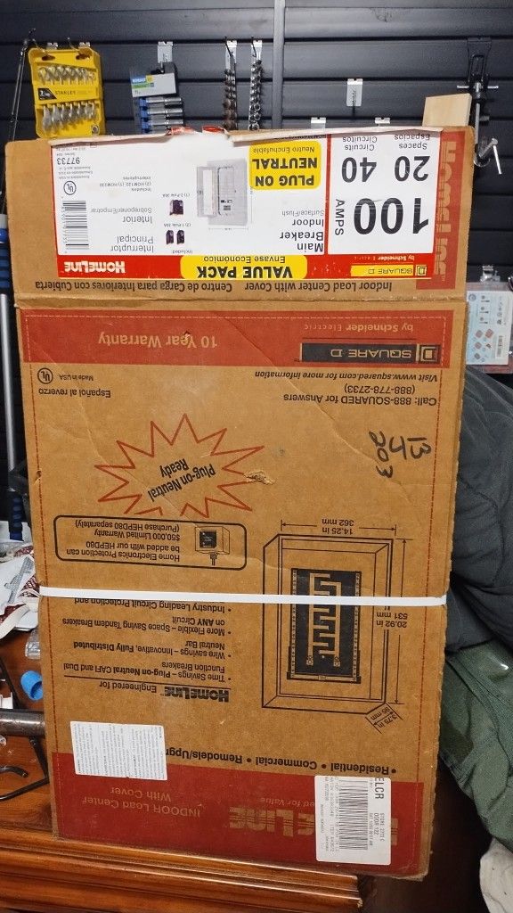 100 Amp 20 Spaces 40 Circuits Panel Box