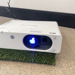 Panasonic HDMI 3500 Lumens projector