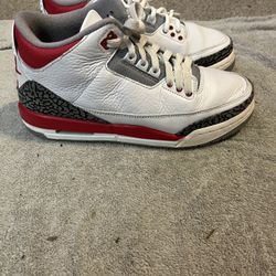 Size 7Y Boys Jordan 3 Retro Fire Red 2022