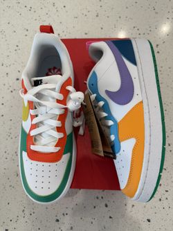 New Boys Girls Nike Sz 6Y Shoes 