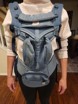 Ergo baby carrier