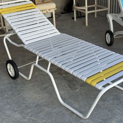 Lounge Chair With Wheels