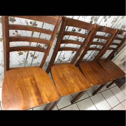 SET OF 4 VINTAGE DINNER CHAIRS 