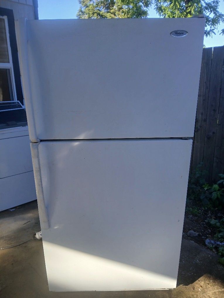 Refrigerator Used