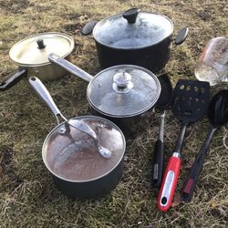 Nice Pots And Pans With Lids And Accessories Everything Goes For $25