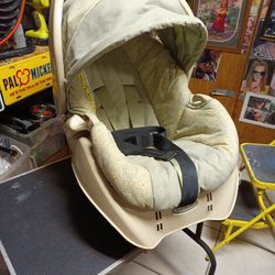 Baby Car Seat GRACO $15 Fair. Condition Clean