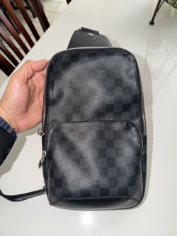 Louis Vuitton sling Bag