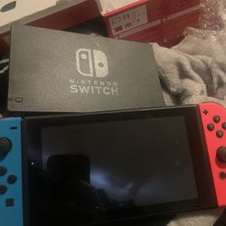 Nintendo Switch 