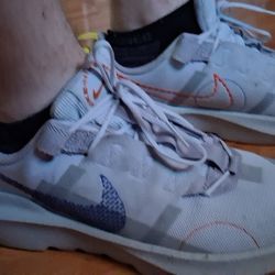 Size 6.5 Youth Nike Shoes Like New Without Box