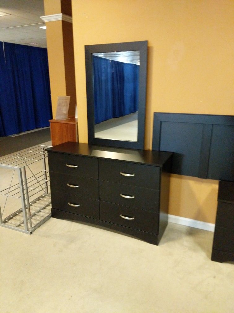 Jacob Dresser And Mirror