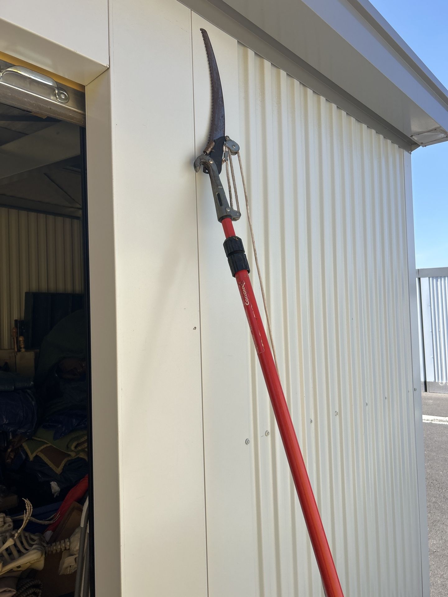 Telescoping Tree Pruner with Saw Blade – Heavy Duty