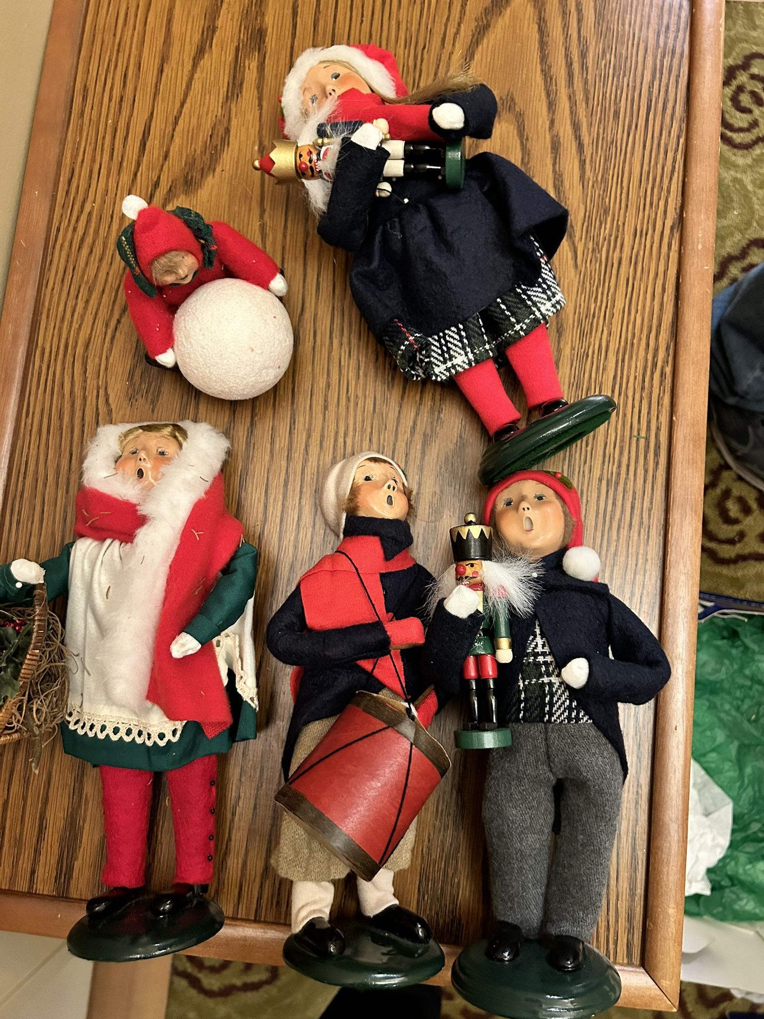 24 Byers Dolls