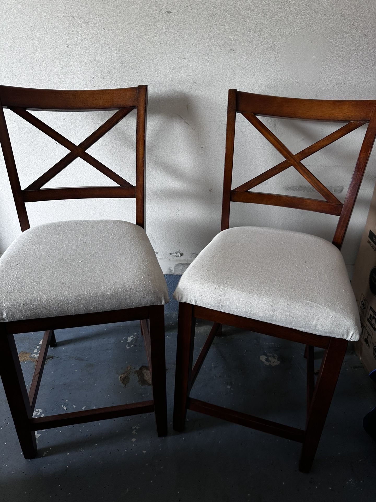 4 Counter Height Chairs 