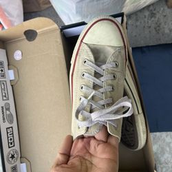 Women’s Converse 