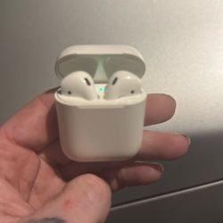 Apple AirPods 2nd Generation 
