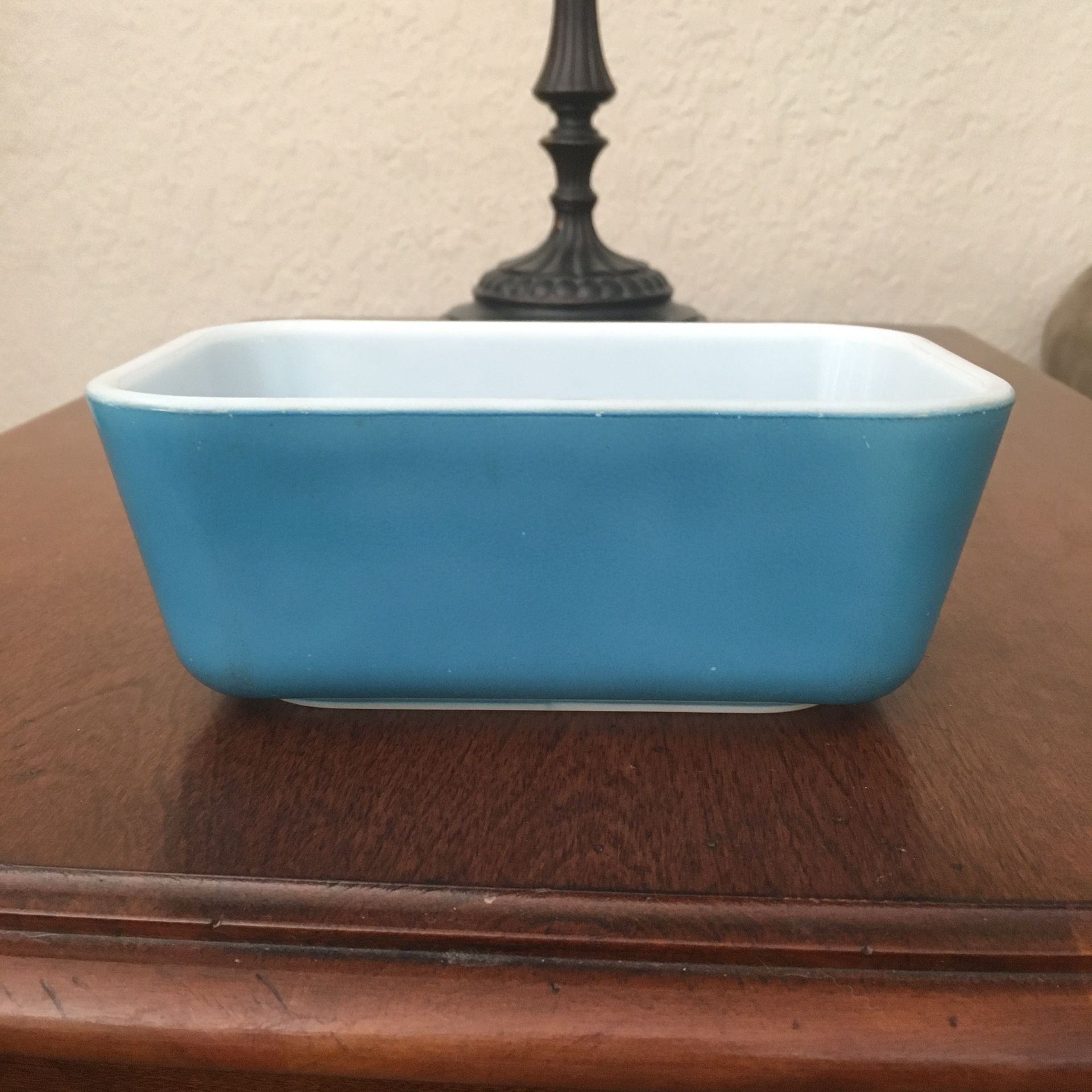 Pyrex ovenware dish