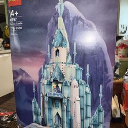 LEGO Disney Frozen Ice Castle (43197) – Retired Set