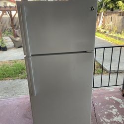 GE refrigerator