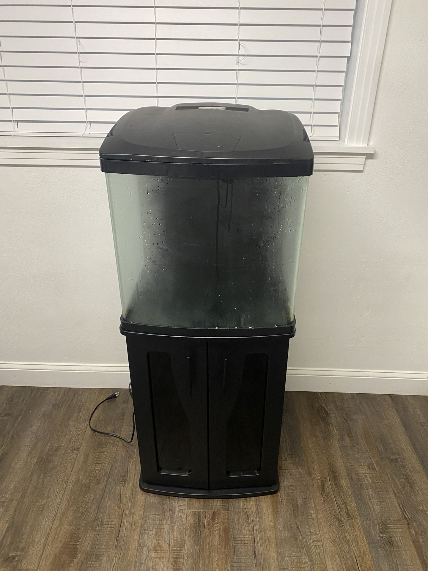 32 Gal Bio Cube