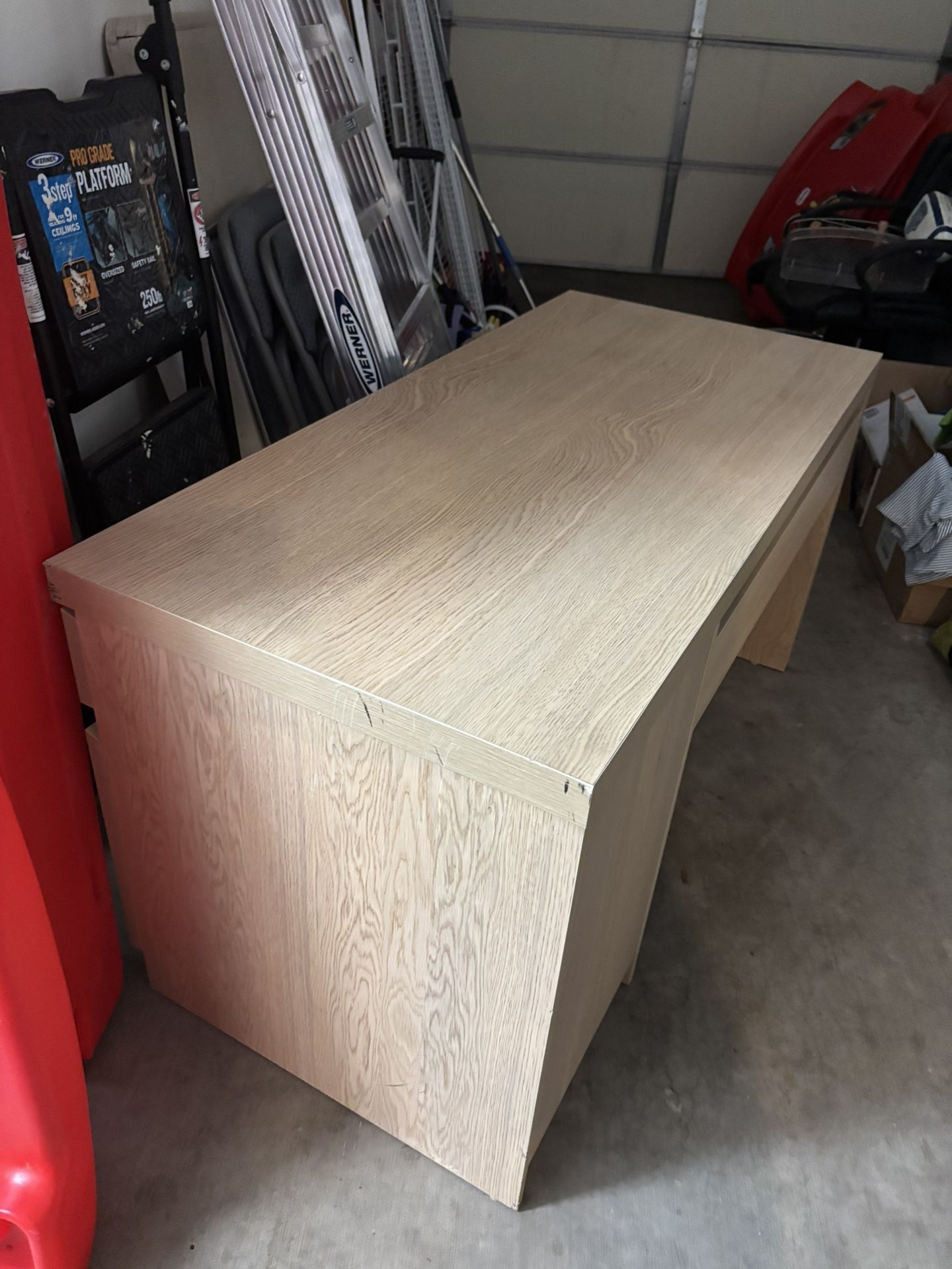 Large desk