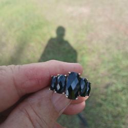 Black Sp8nel 7cts Plus, Rhodium Over Sterling Silver, Size 9.