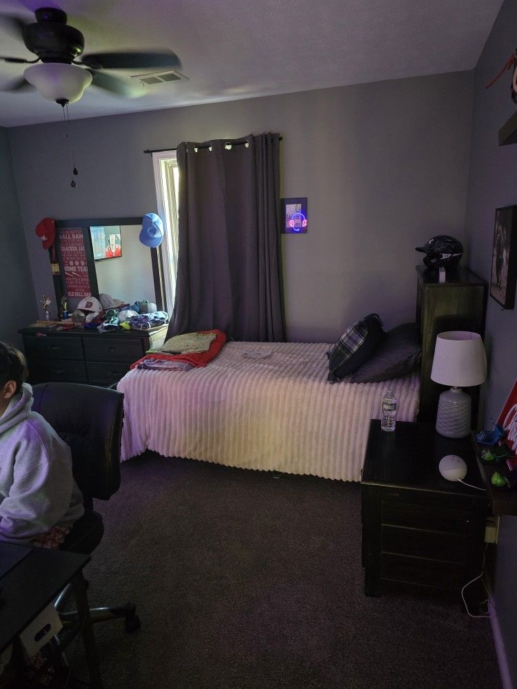 Rooms To Go Bedroom Set